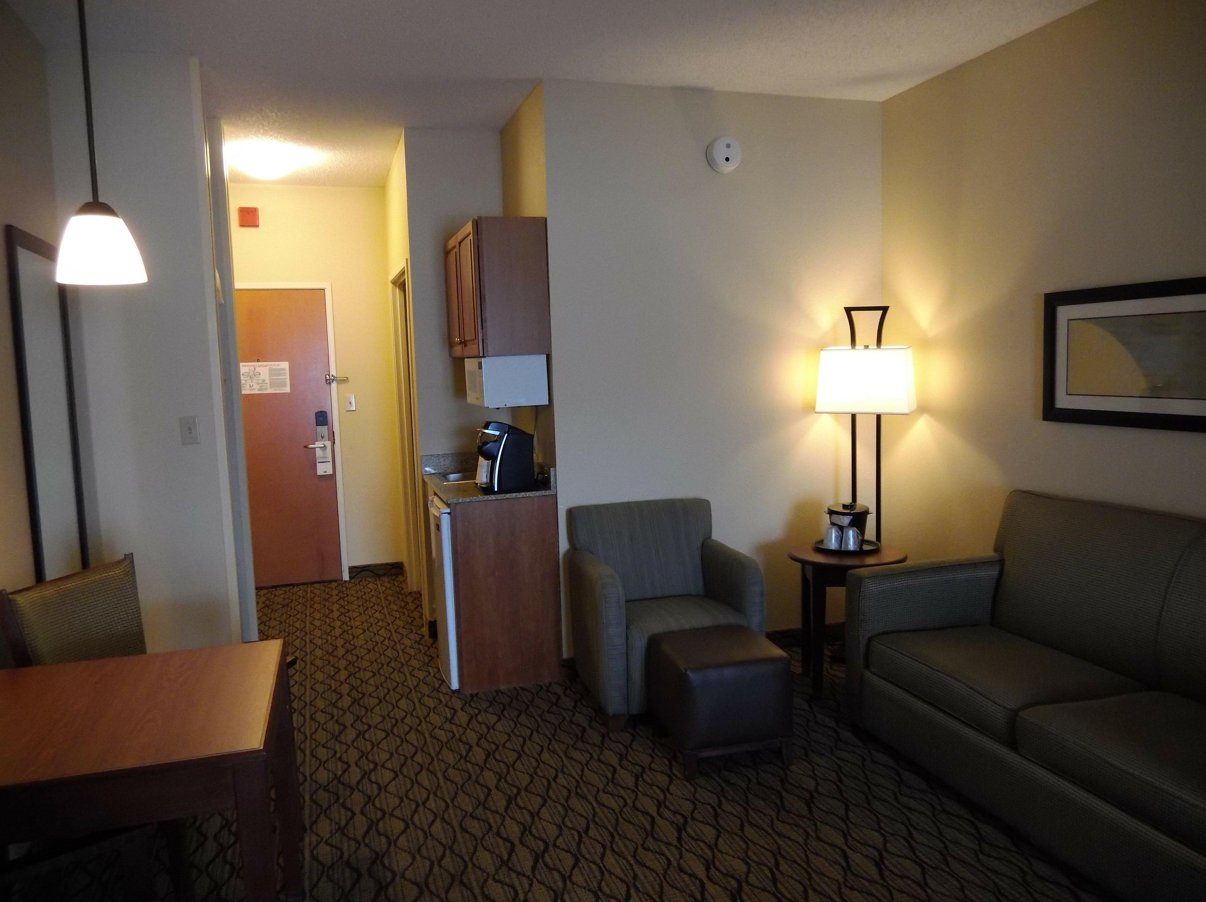 Holiday Inn Express Hotel & Suites Lancaster Esterno foto